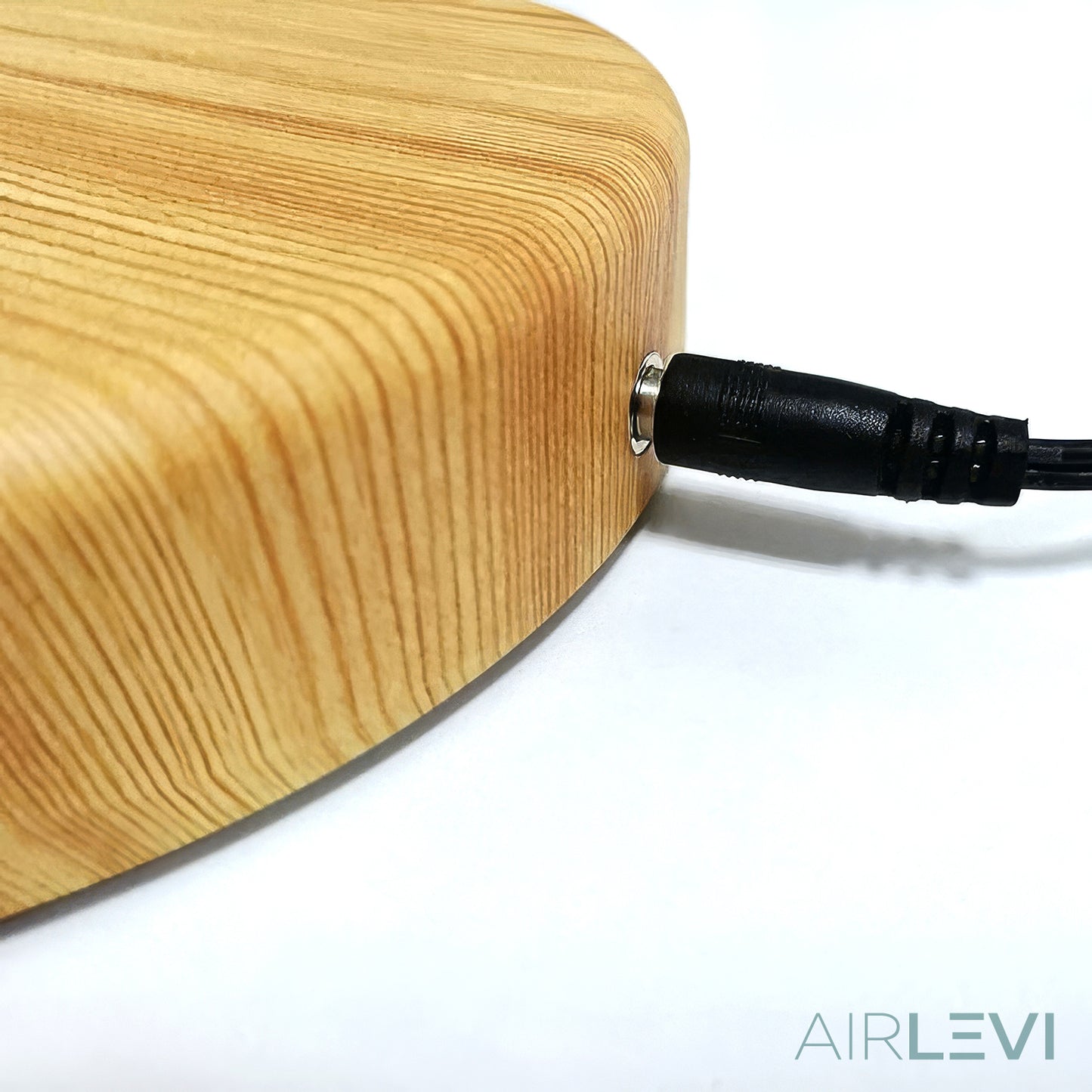 AirLevi™ Round Base Flying Wood