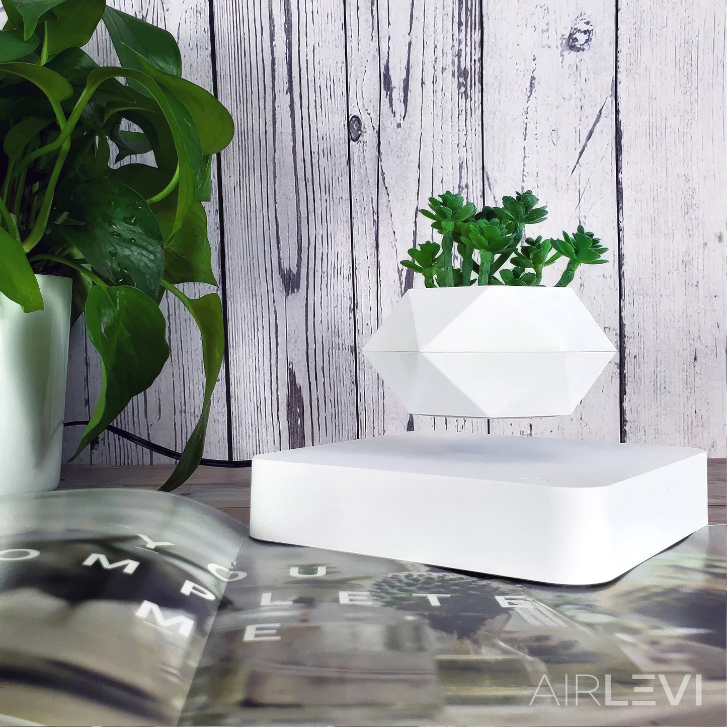 AirLevi™ Square Base Flying Bowl White